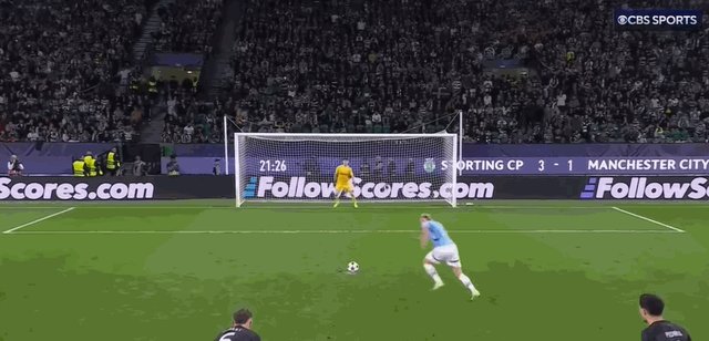 1730847457825098538.gif 哈兰德失点.gif